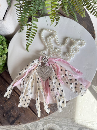 Lela Necklace Pearl neck BFF